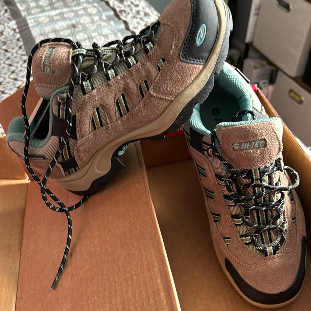 Brand neww never worn Hi Tec hiking shoes